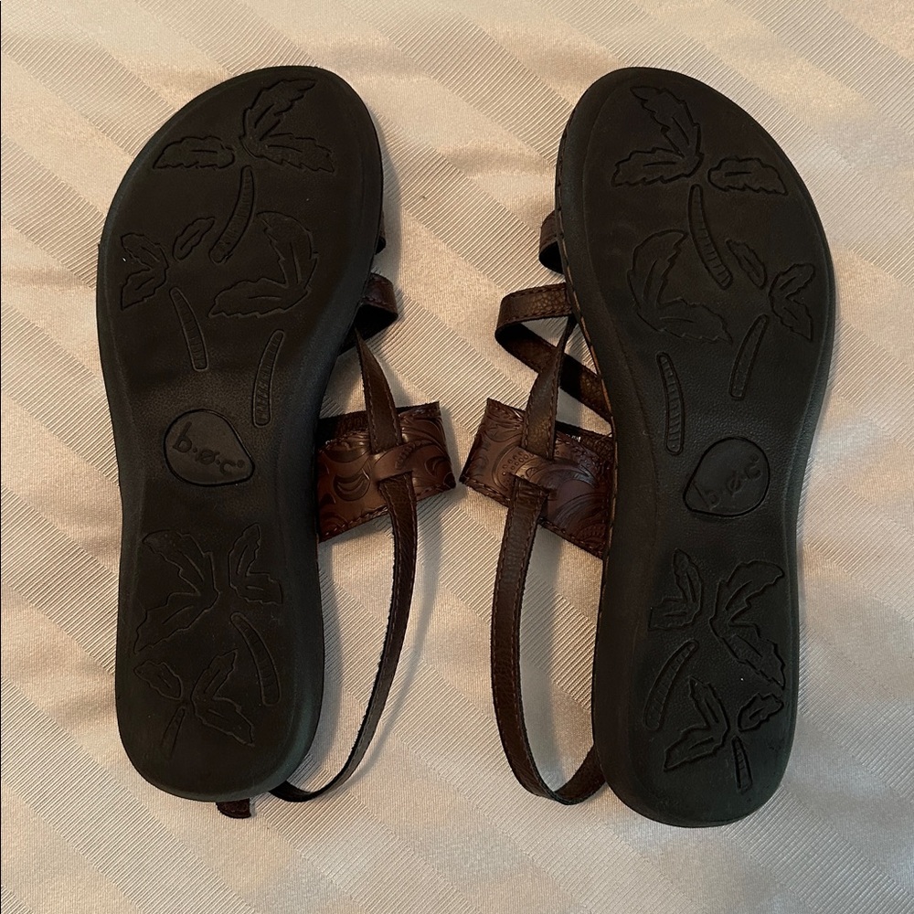b.o.c. Women's Brown Comfort Strappy Sandals - Picture 2 of 5